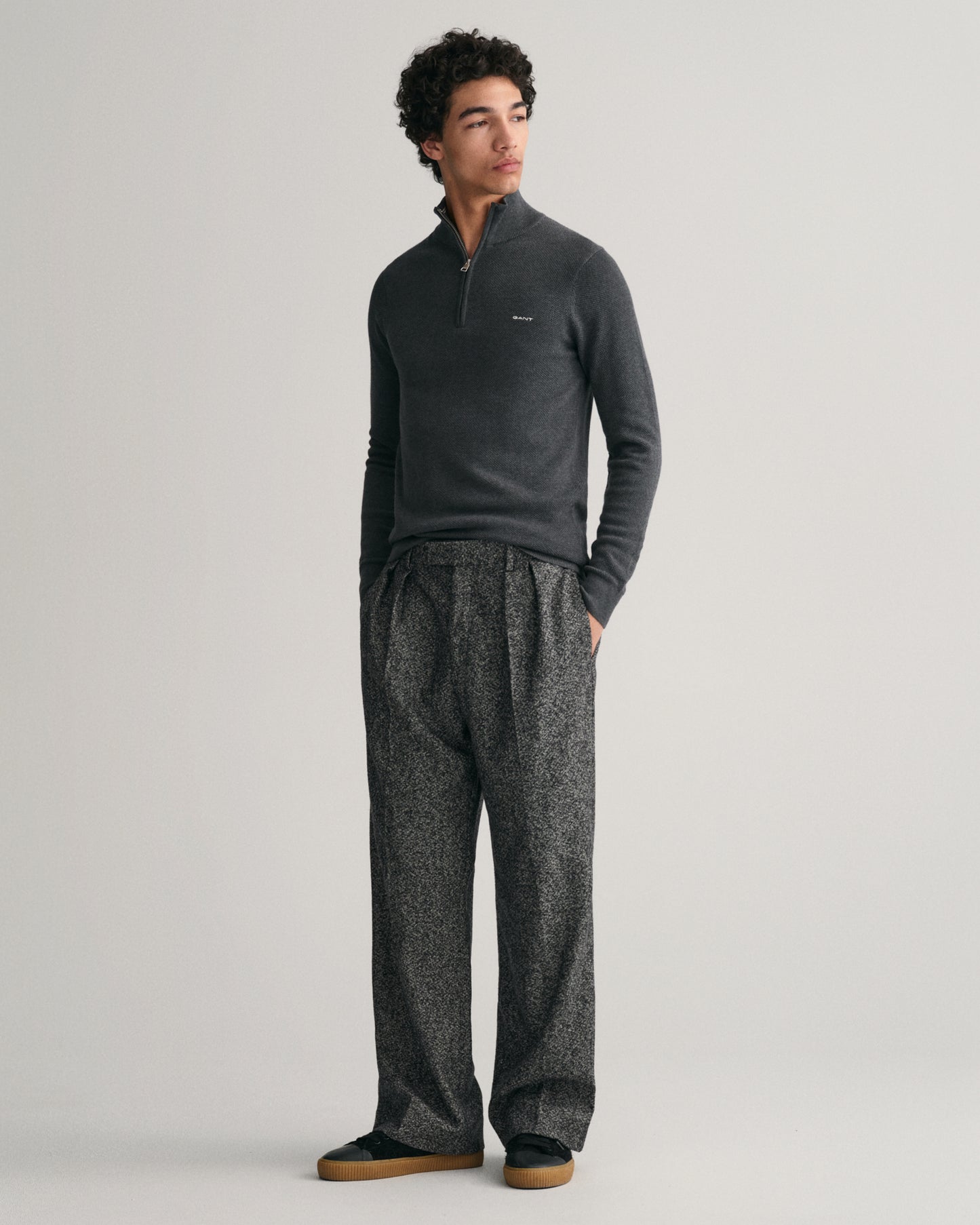 ANTRACIT MELANGE, COTTON PIQUE HALF ZIP BY GANT AU.