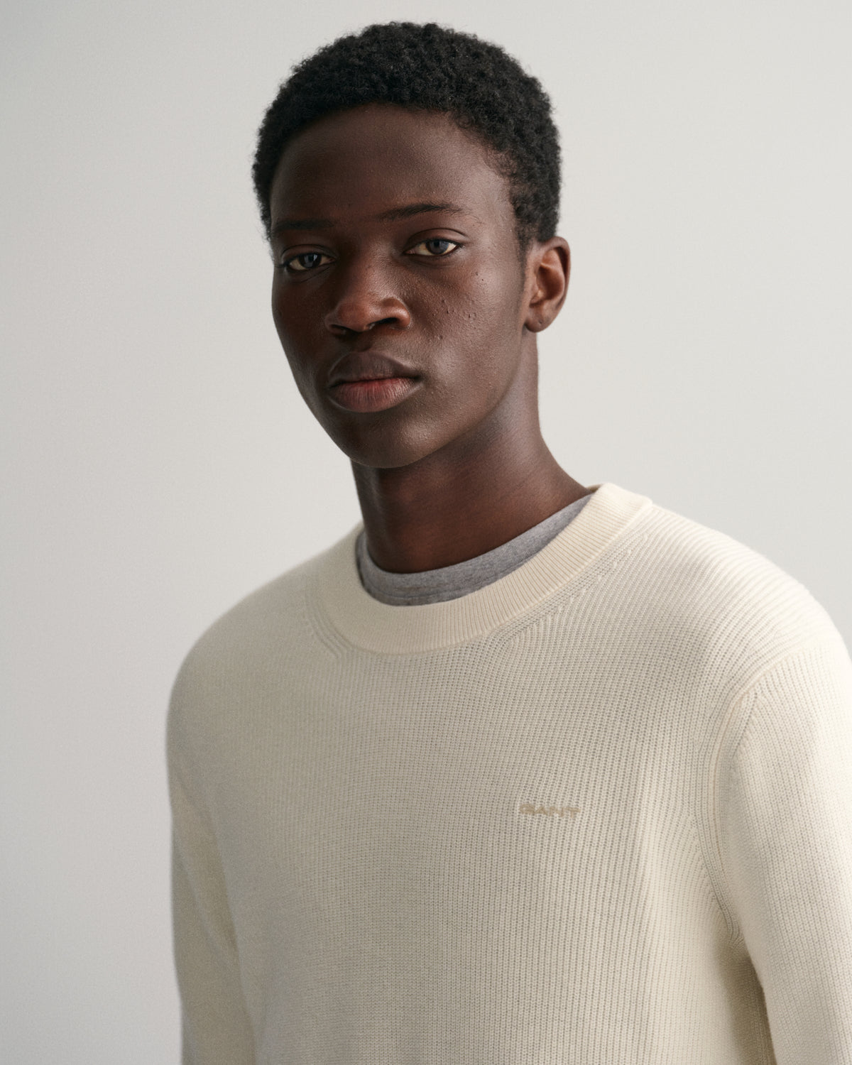 CREAM, COTTON WOOL RIB C-NECK, CLOSE-UP BY GANT AU.