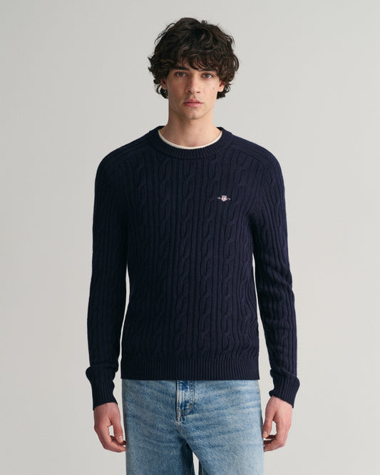 EVENING BLUE, LAMBSWOOL CABLE C-NECK, FRONT-VIEW BY GANT AU.
