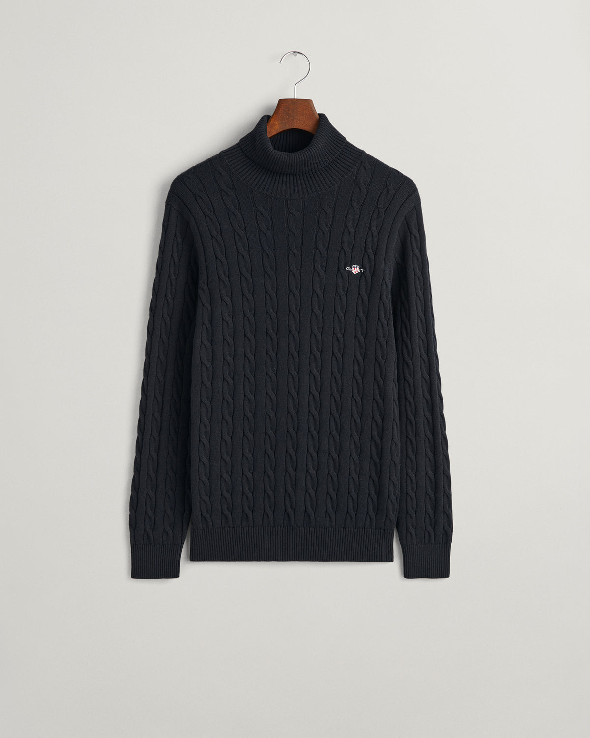 BLACK, COTTON CABLE TURTLE NECK, FLAT-LAY BY GANT AU.