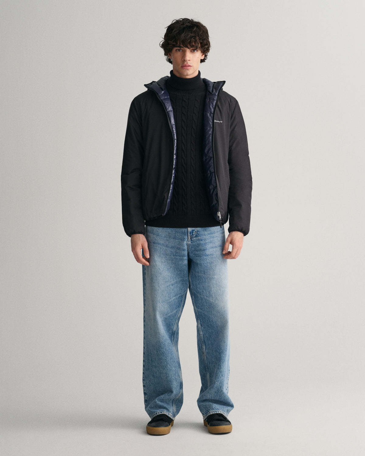 BLACK, COTTON CABLE TURTLE NECK BY GANT AU.