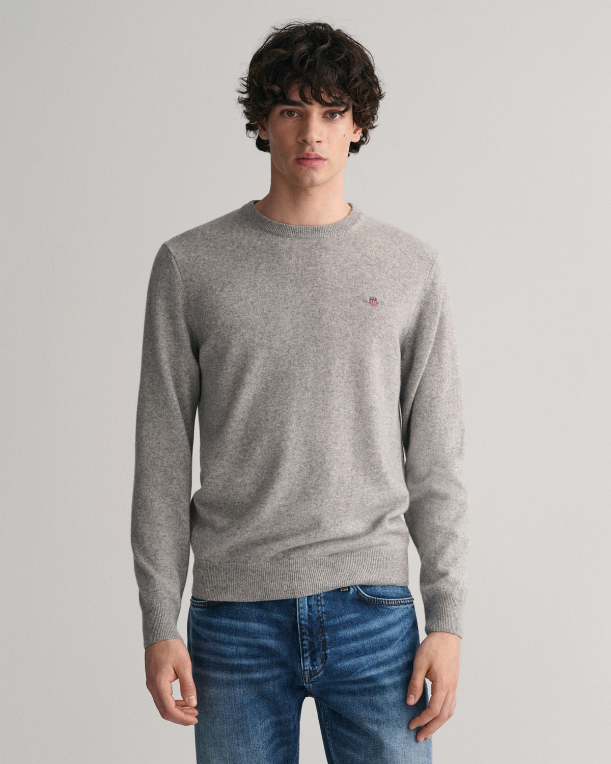 GREY MELANGE, SUPERFINE LAMBSWOOL C-NECK, FRONT-VIEW BY GANT AU.