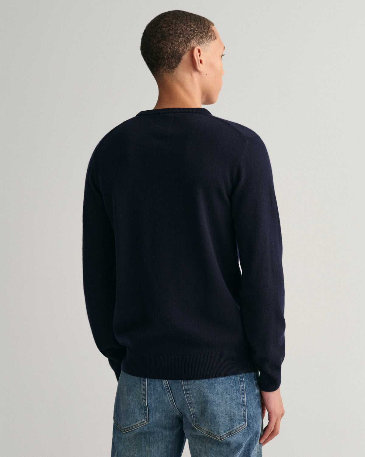 MARINE, SUPERFINE LAMBSWOOL C-NECK, BACK-VIEW BY GANT AU.