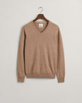 DK SAND MELANGE, SUPERFINE LAMBSWOOL V-NECK, FLAT-LAY BY GANT AU.