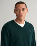 TARTAN GREEN, SUPERFINE LAMBSWOOL V-NECK, CLOSE-UP BY GANT AU.