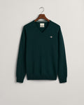 TARTAN GREEN, SUPERFINE LAMBSWOOL V-NECK, FLAT-LAY BY GANT AU.
