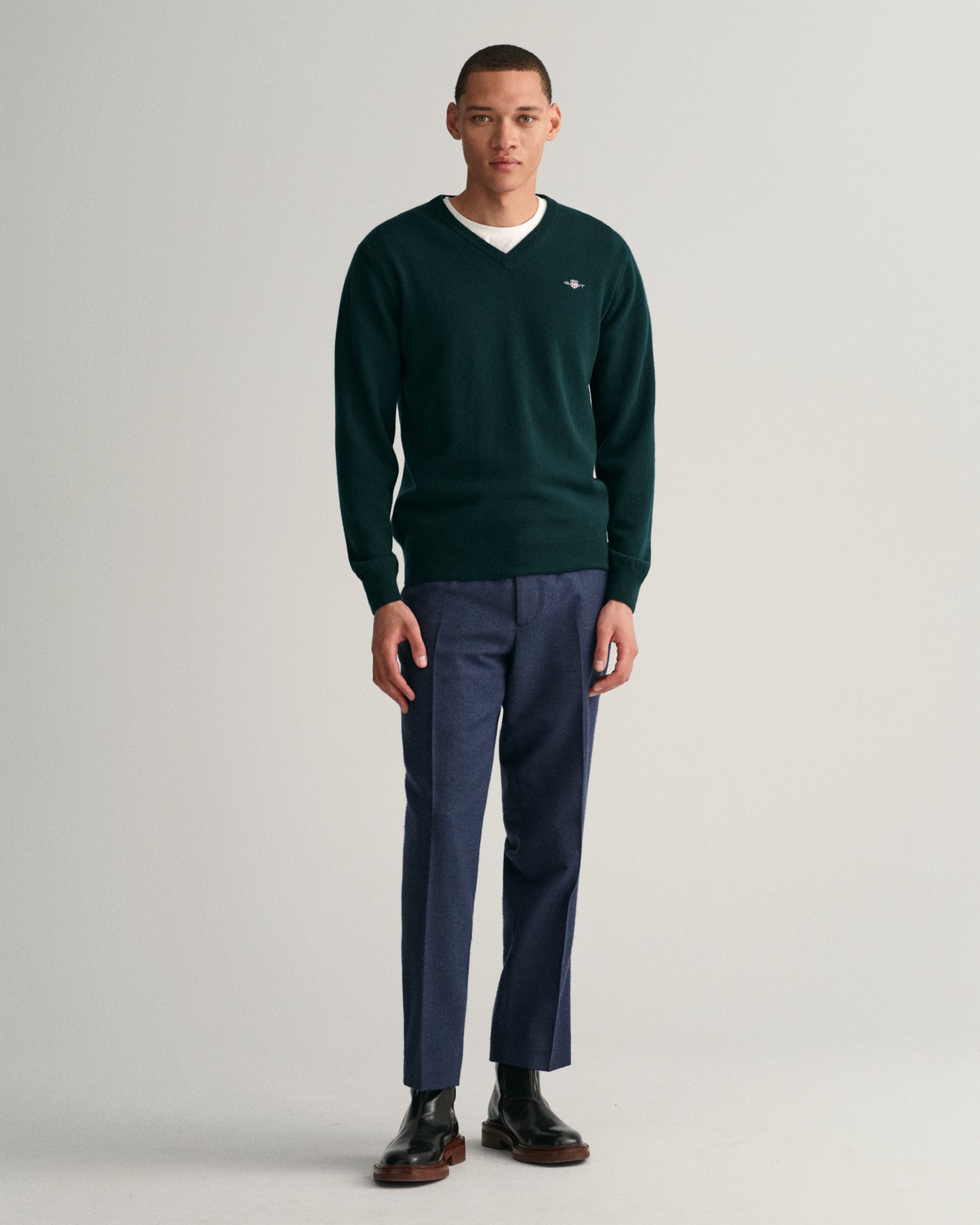TARTAN GREEN, SUPERFINE LAMBSWOOL V-NECK BY GANT AU.
