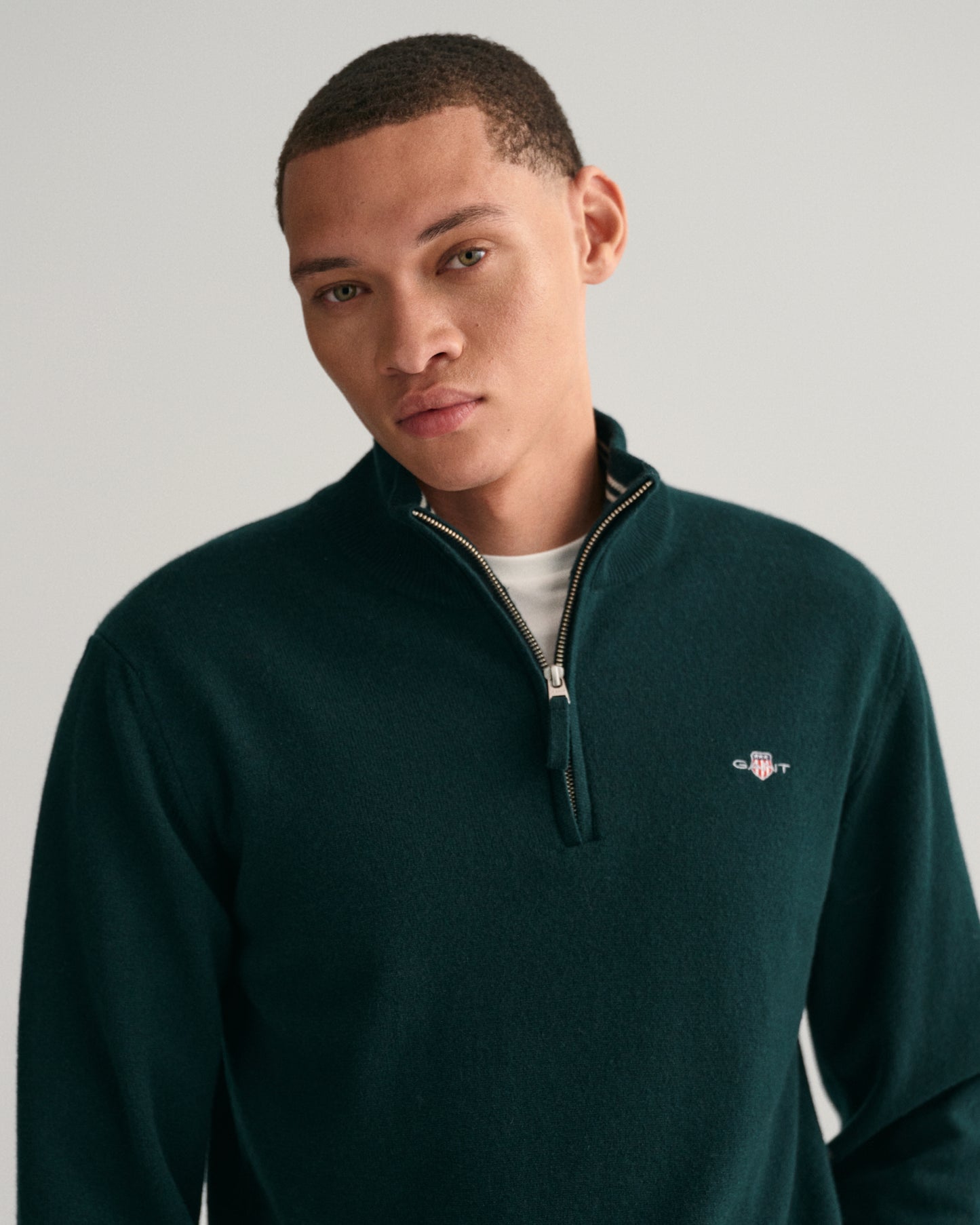 TARTAN GREEN, SUPERFINE LAMBSWOOL HALF ZIP, CLOSE-UP BY GANT AU.