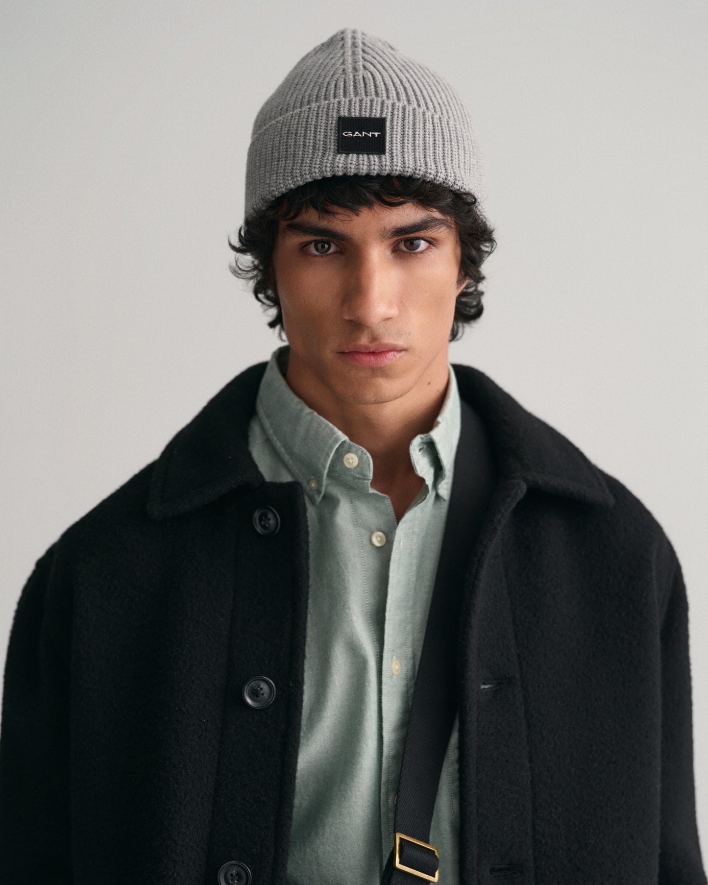 GREY MELANGE, UNISEX. COTTON RIB KNIT BEANIE BY GANT AU.