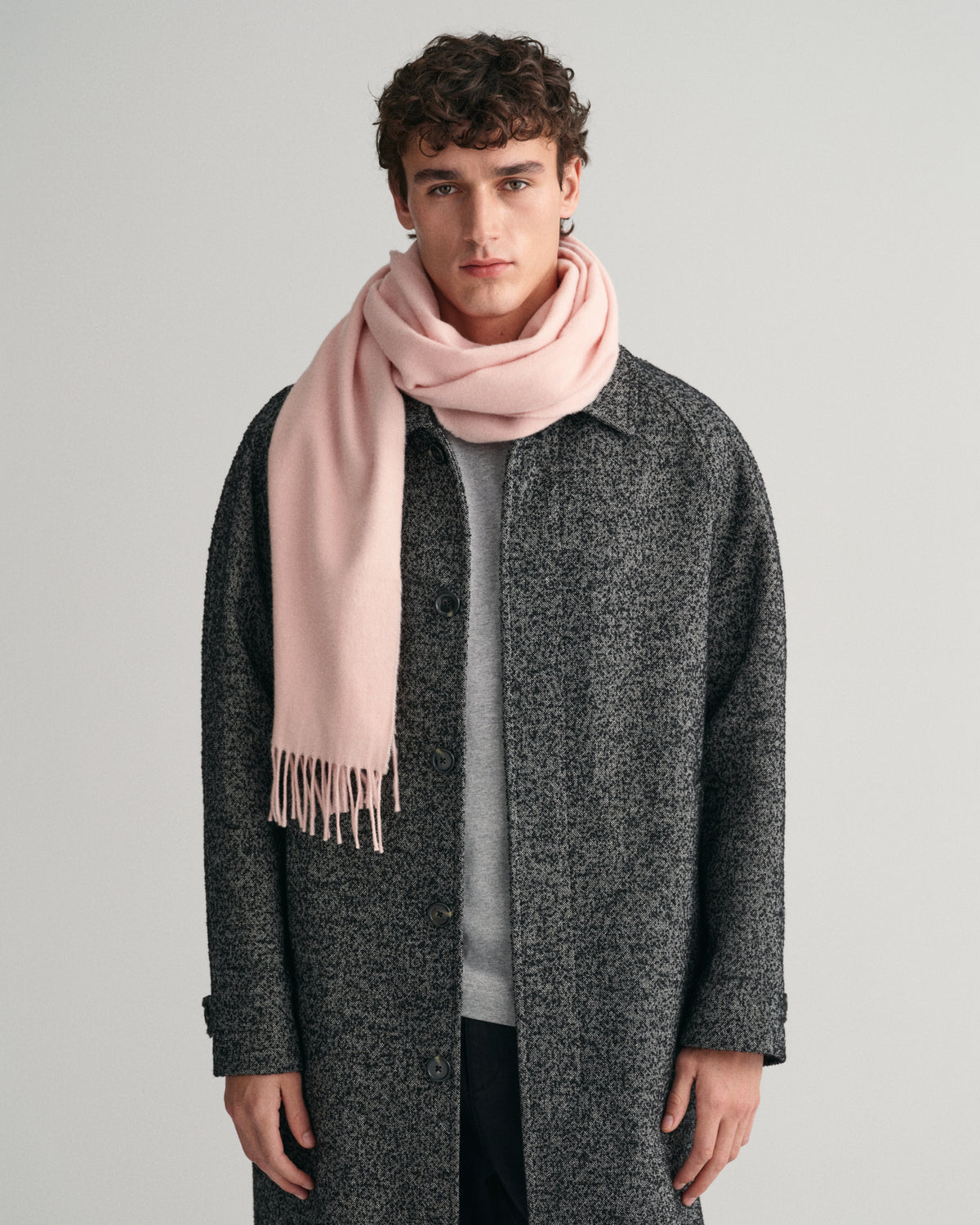 FADED PINK, UNISEX. WOOL SCARF BY GANT AU.