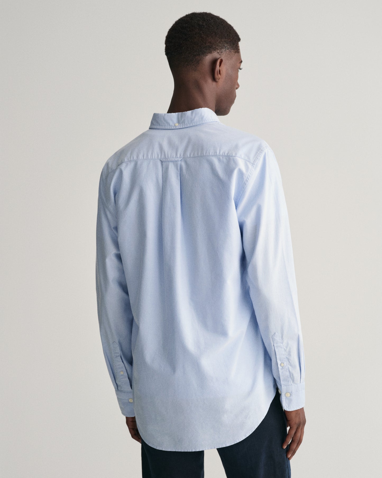 LIGHT BLUE, REG CLASSIC OXFORD SHIRT, BACK-VIEW BY GANT AU.