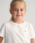 WHITE, SHIELD SS T-SHIRT, CLOSE-UP BY GANT AU.