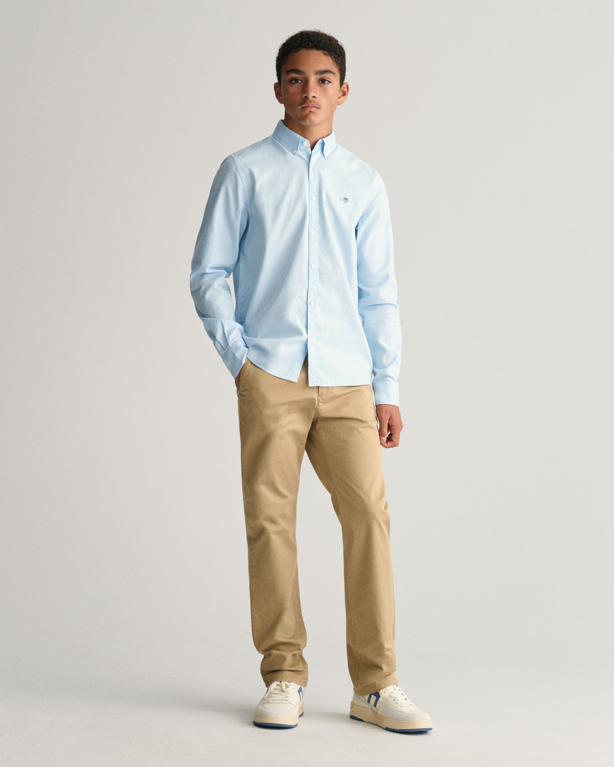 DARK KHAKI, GANT CHINO BY GANT AU.