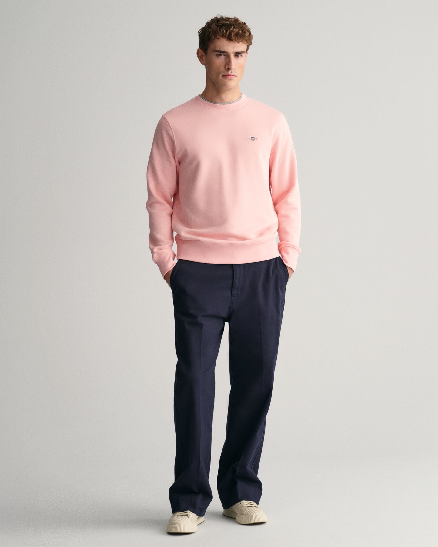 BUBBELGUM PINK, REG SHIELD C-NECK SWEAT BY GANT AU.