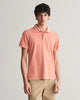 PEACHY PINK, SUNFADED PIQUE SS RUGGER, FRONT-VIEW BY GANT AU.