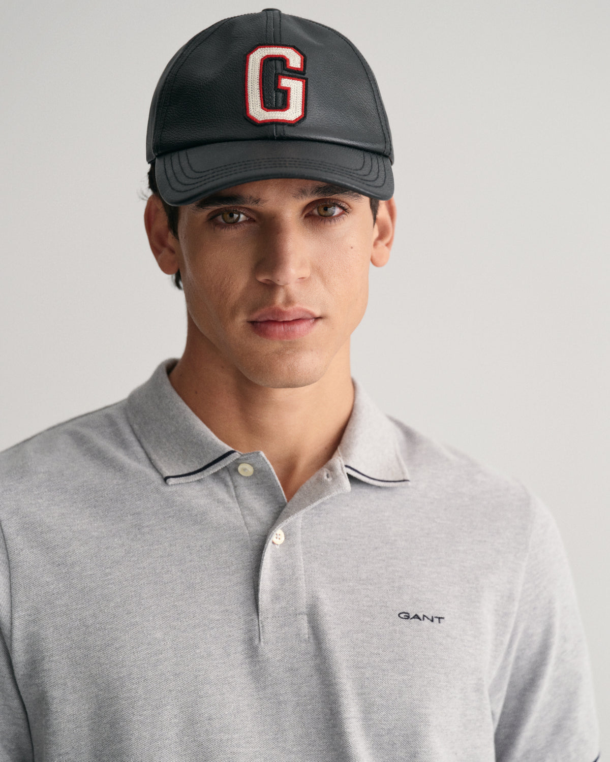 GREY MELANGE, TIPPING SS PIQUE POLO, CLOSE-UP BY GANT AU.