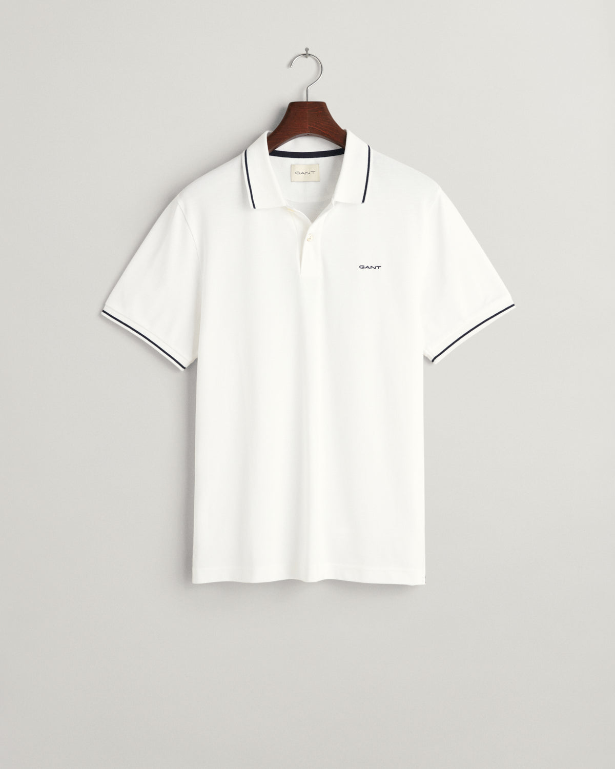 WHITE, TIPPING SS PIQUE POLO, FLAT-LAY BY GANT AU.