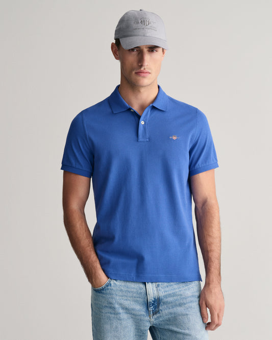 RICH BLUE, REG SHIELD SS PIQUE POLO, FRONT-VIEW BY GANT AU.