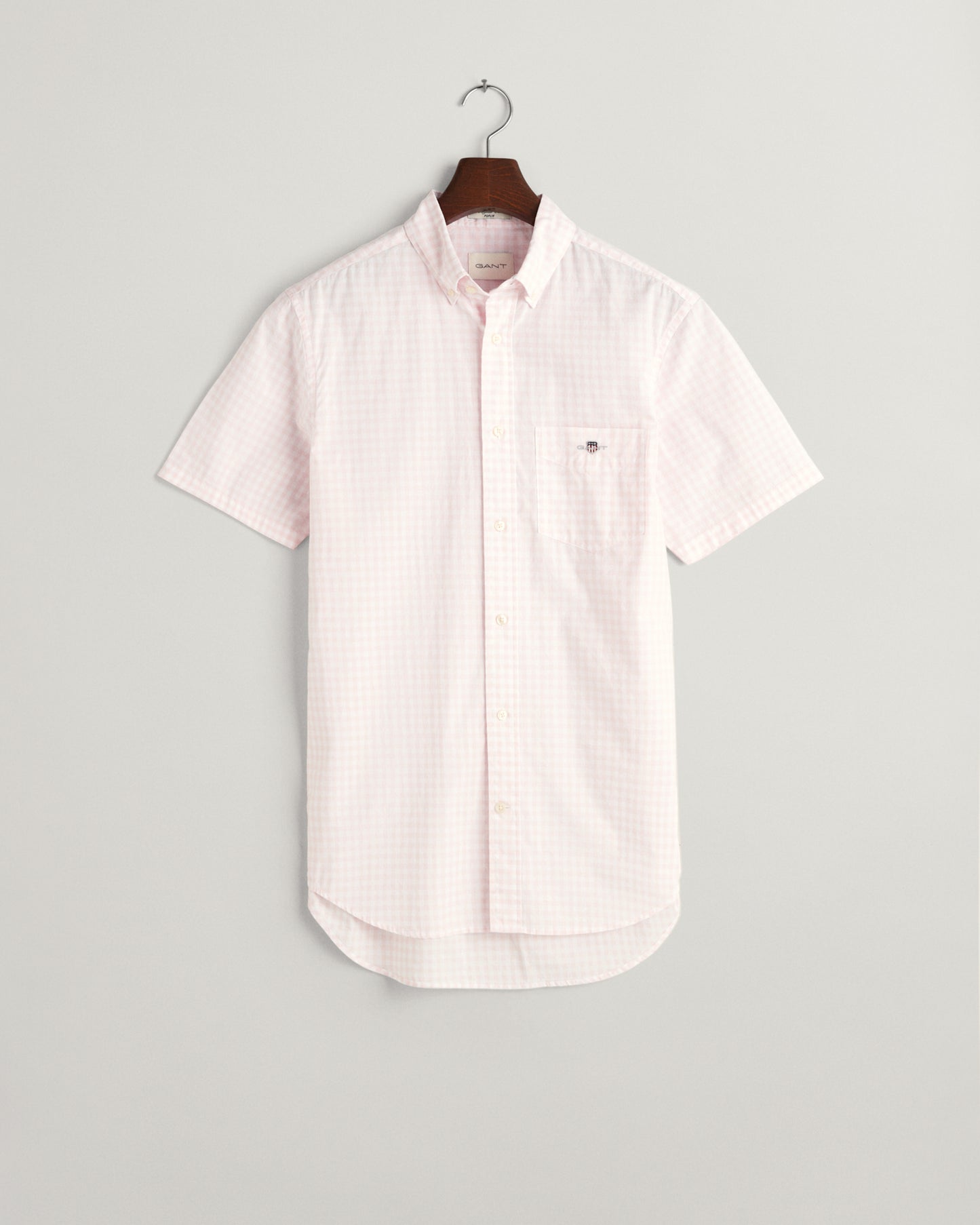 LIGHT PINK, REG POPLIN GINGHAM SS SHIRT, FLAT-LAY BY GANT AU.