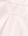 LIGHT PINK, REG CLASSIC POPLIN BANKER SHIRT, CLOSE-UP BY GANT AU.