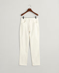 EGGSHELL, SLIM CROPPED WHITE JEANS, FLAT-LAY BY GANT AU.