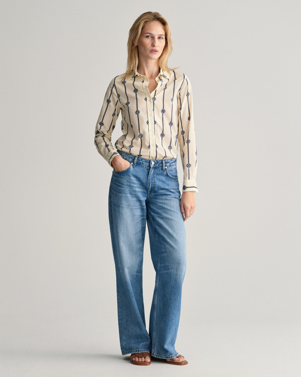 CLASSIC BLUE, REG MONOGRAM STRIPED COT VOILE BY GANT AU.