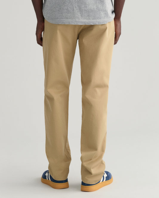 DARK KHAKI, REGULAR TWILL CHINOS, BACK-VIEW BY GANT AU.