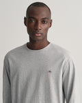 GREY MELANGE, REG SHIELD LS T-SHIRT, CLOSE-UP BY GANT AU.