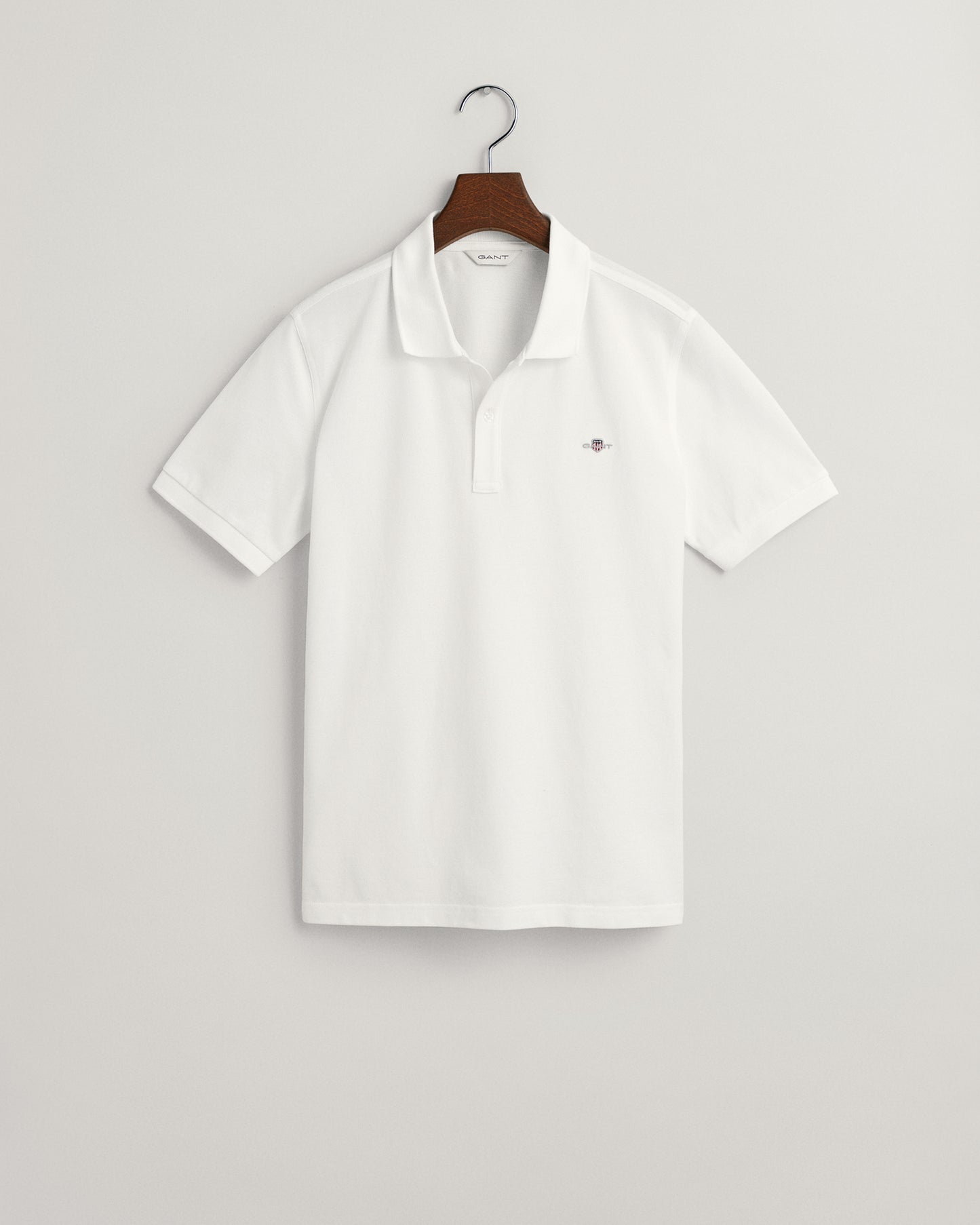 WHITE, SHIELD SS PIQUE BY GANT AU.