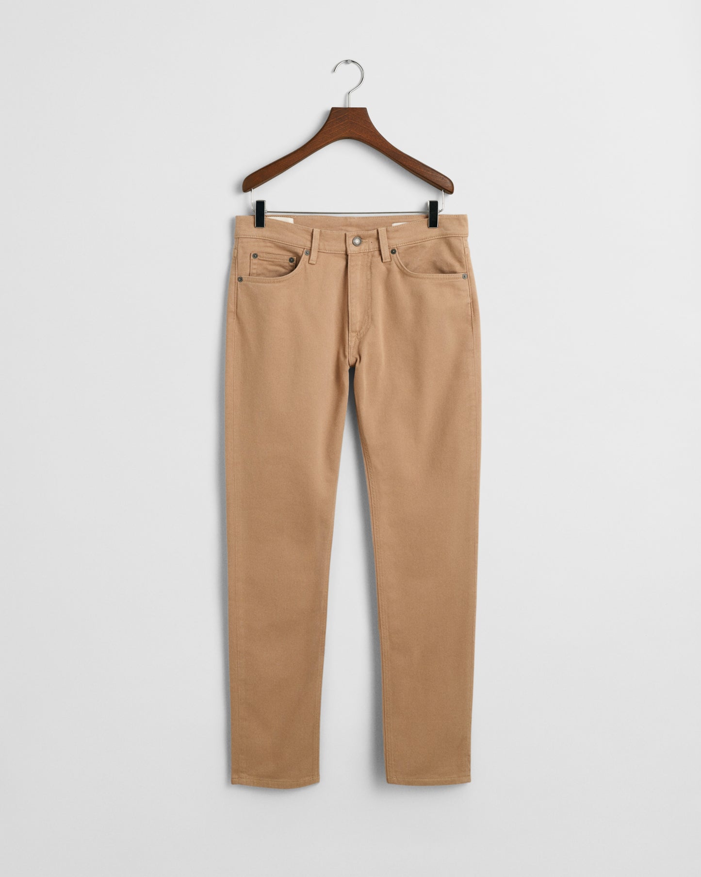 CARAMEL BEIGE, SLIM SOFT TWILL JEANS BY GANT AU.