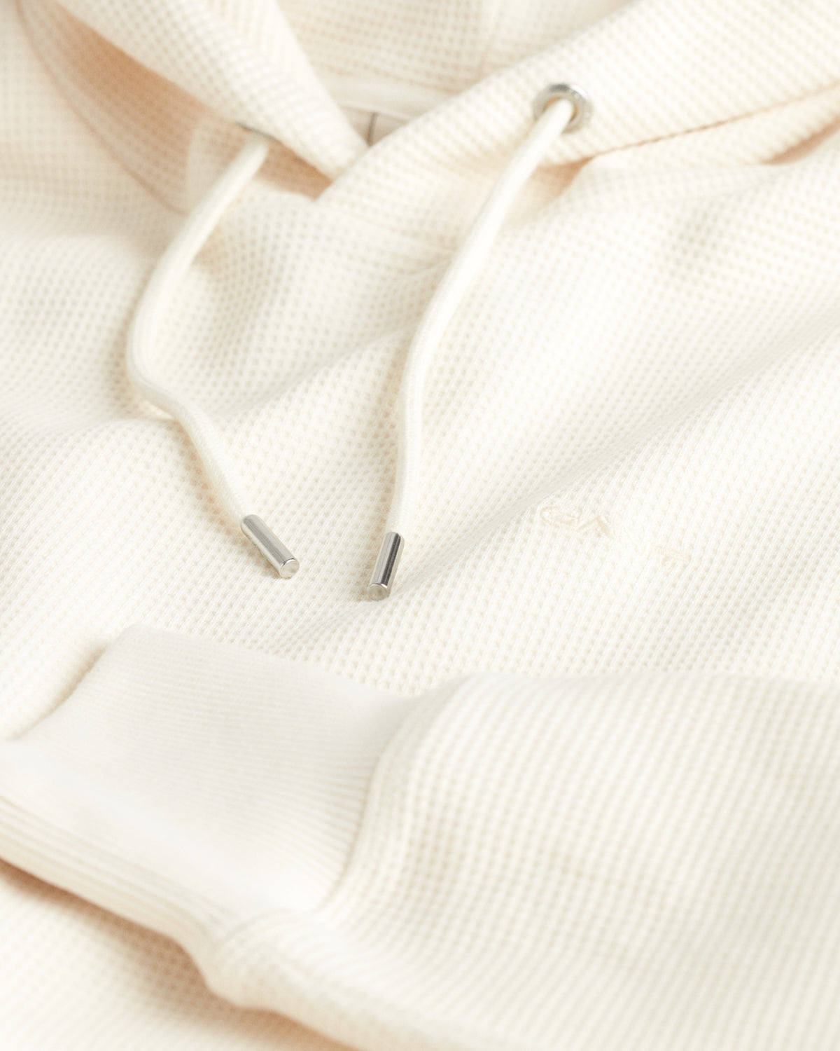 CREAM, WAFFLE HOODIE, CLOSE-UP BY GANT AU.