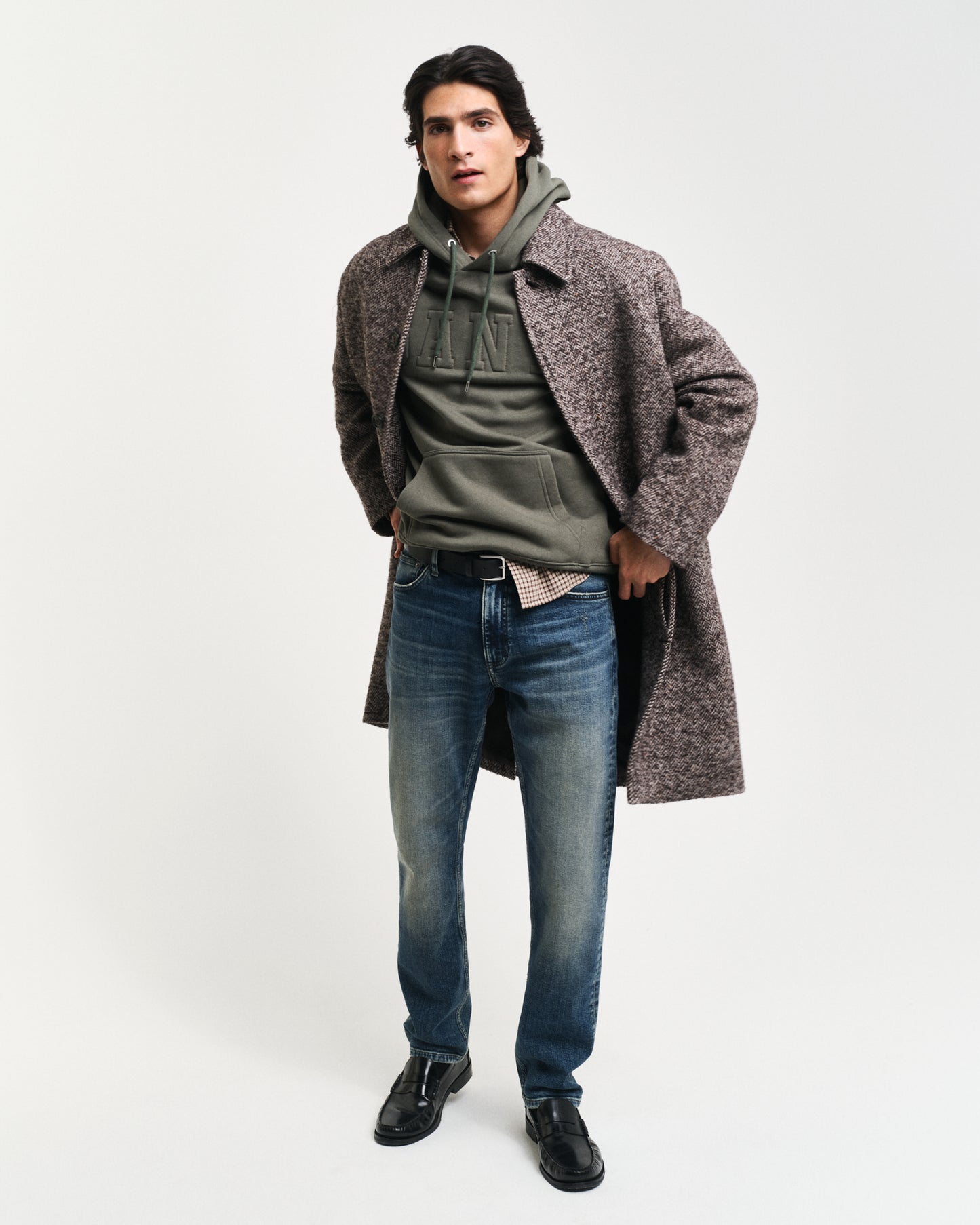 DARK EARTHY GREEN, EMBOSSED SWEAT HOODIE BY GANT AU.