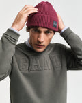 DARK EARTHY GREEN, EMBOSSED C-NECK SWEAT, CLOSE-UP BY GANT AU.