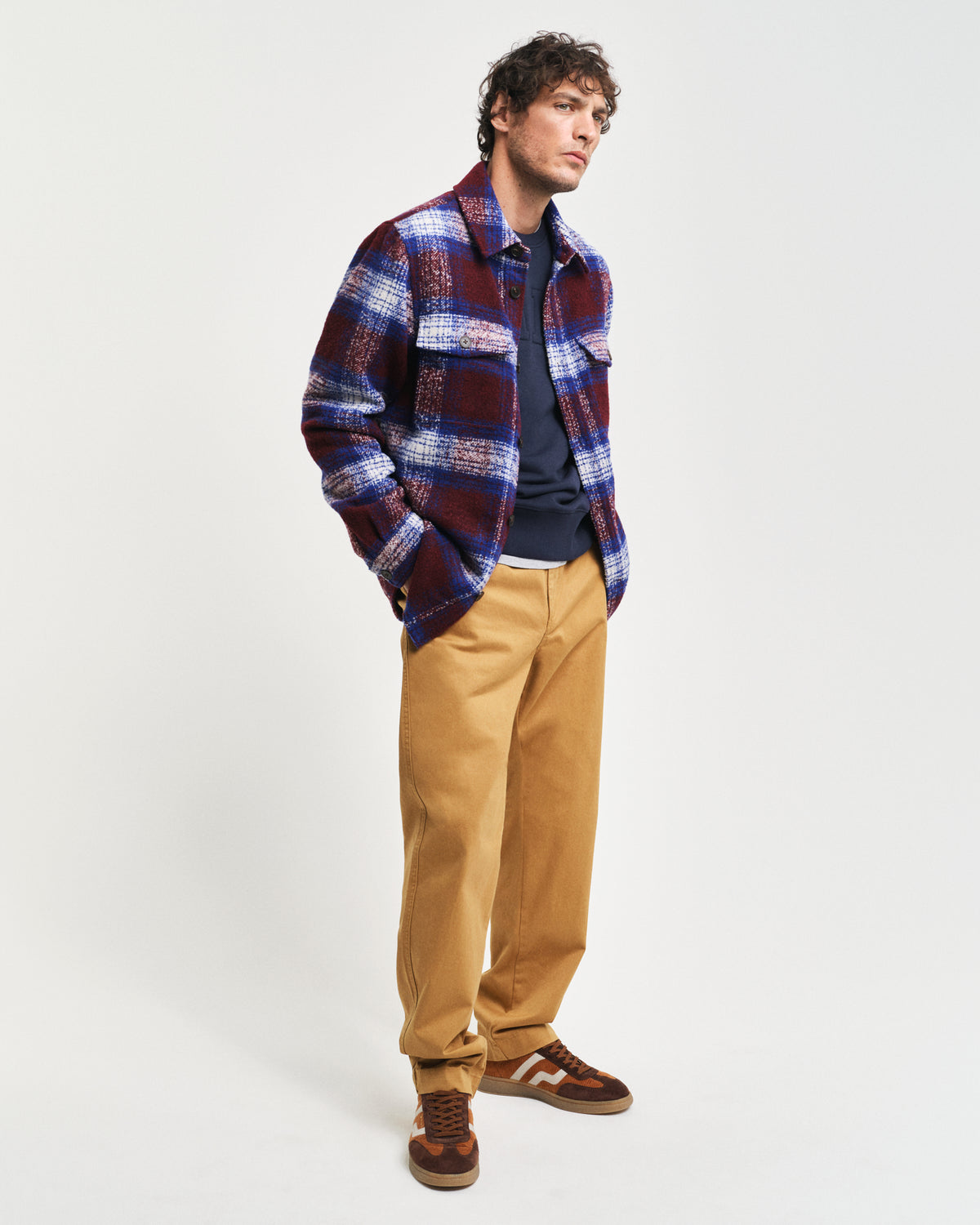 EVENING BLUE, EMBOSSED C-NECK SWEAT BY GANT AU.