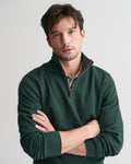 TARTAN GREEN, SACKER RIB HALF ZIP, CLOSE-UP BY GANT AU.