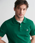 DEEP FOREST GREEN, REG SHIELD SS PIQUE POLO, CLOSE-UP BY GANT AU.