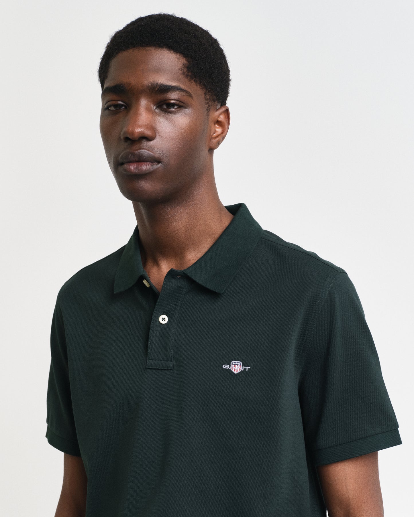 TARTAN GREEN, REG SHIELD SS PIQUE POLO, CLOSE-UP BY GANT AU.