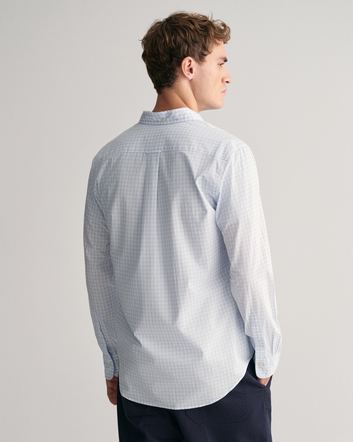 LIGHT BLUE, REG CLASSIC POPLIN GINGHAM SHIRT, BACK-VIEW BY GANT AU.