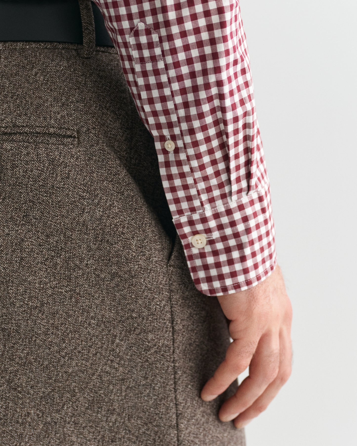 WINE RED, REG CLASSIC POPLIN GINGHAM SHIRT, CLOSE-UP BY GANT AU.
