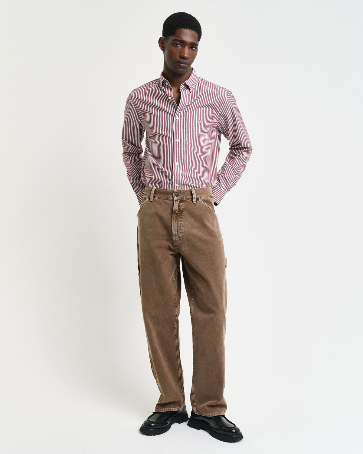 WINE RED, REG CLASSIC POPLIN STRIPE SHIRT BY GANT AU.