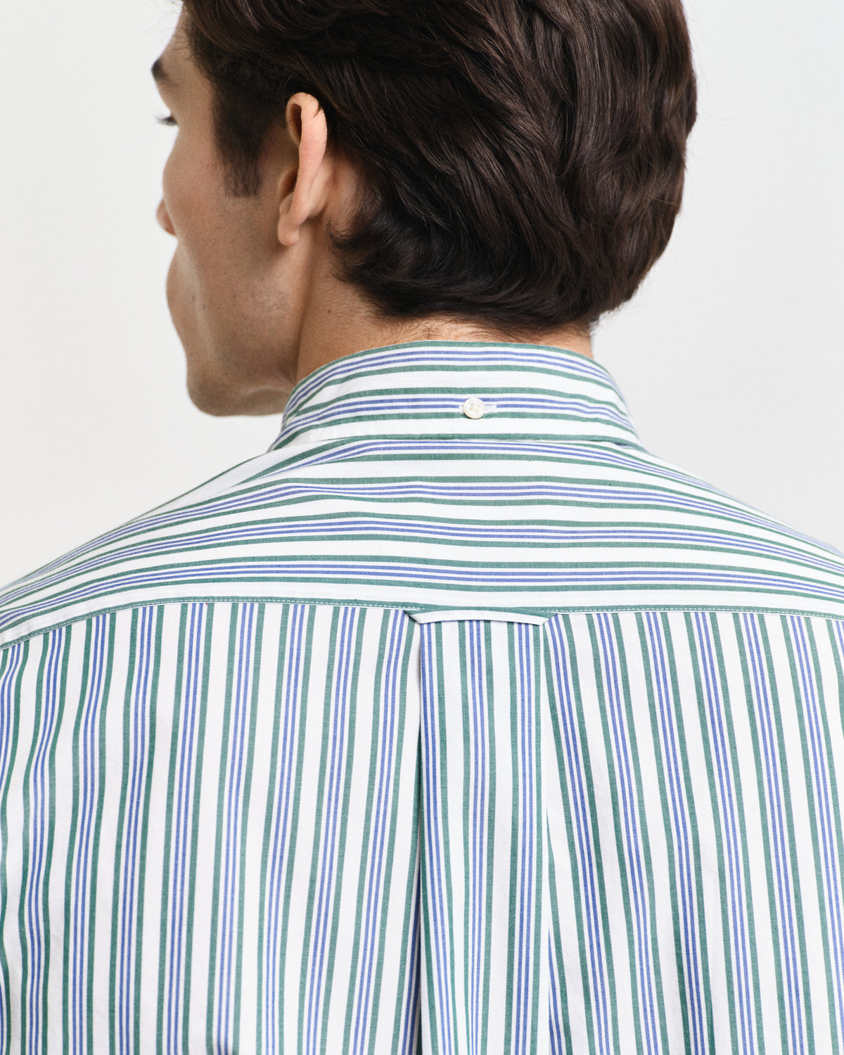 DEEP FOREST GREEN, REG POPLIN STRIPE SHIRT, CLOSE-UP BY GANT AU.