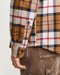 WARM EARTH, HERRINGBONE CHECK OVERSHIRT, CLOSE-UP BY GANT AU.