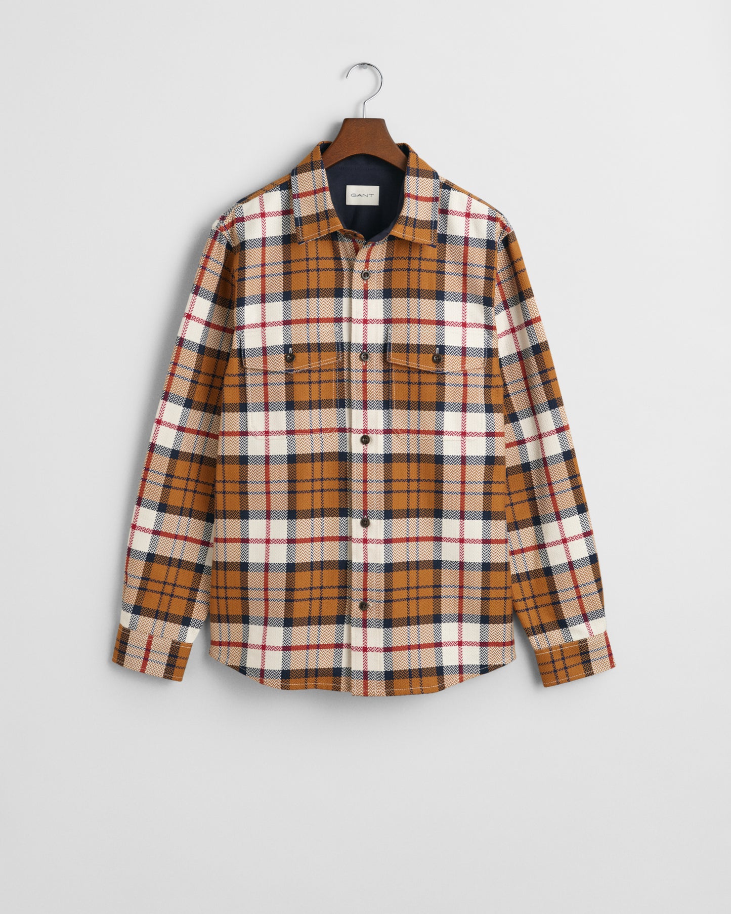 WARM EARTH, HERRINGBONE CHECK OVERSHIRT, FLAT-LAY BY GANT AU.
