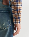 CACOA, REG LIGHT TWILL CHECK SHIRT, CLOSE-UP BY GANT AU.