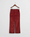 PLUMPED RED, CORDUROY FLARE JEANS, FRONT-VIEW BY GANT AU.