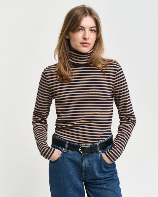 CARAMEL BEIGE, SLIM STRIPED RIBBED TURTLENECK, FRONT-VIEW BY GANT AU.