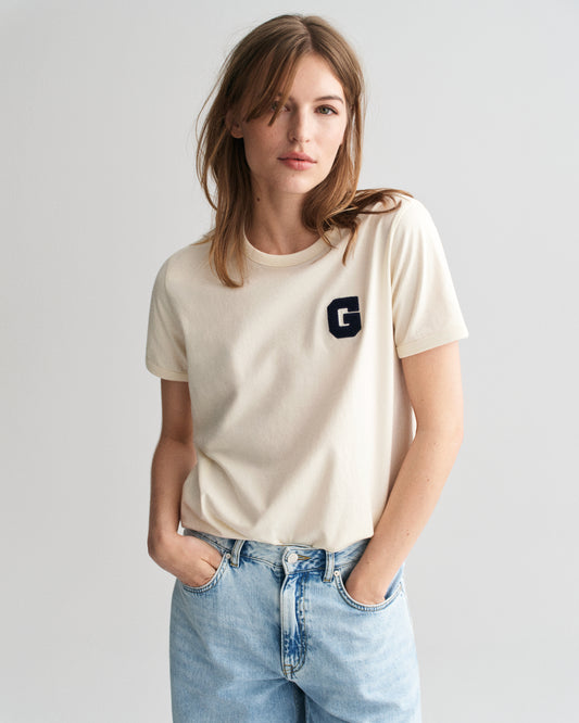 CREAM, REG G BADGE SS T-SHIRT, FRONT-VIEW BY GANT AU.