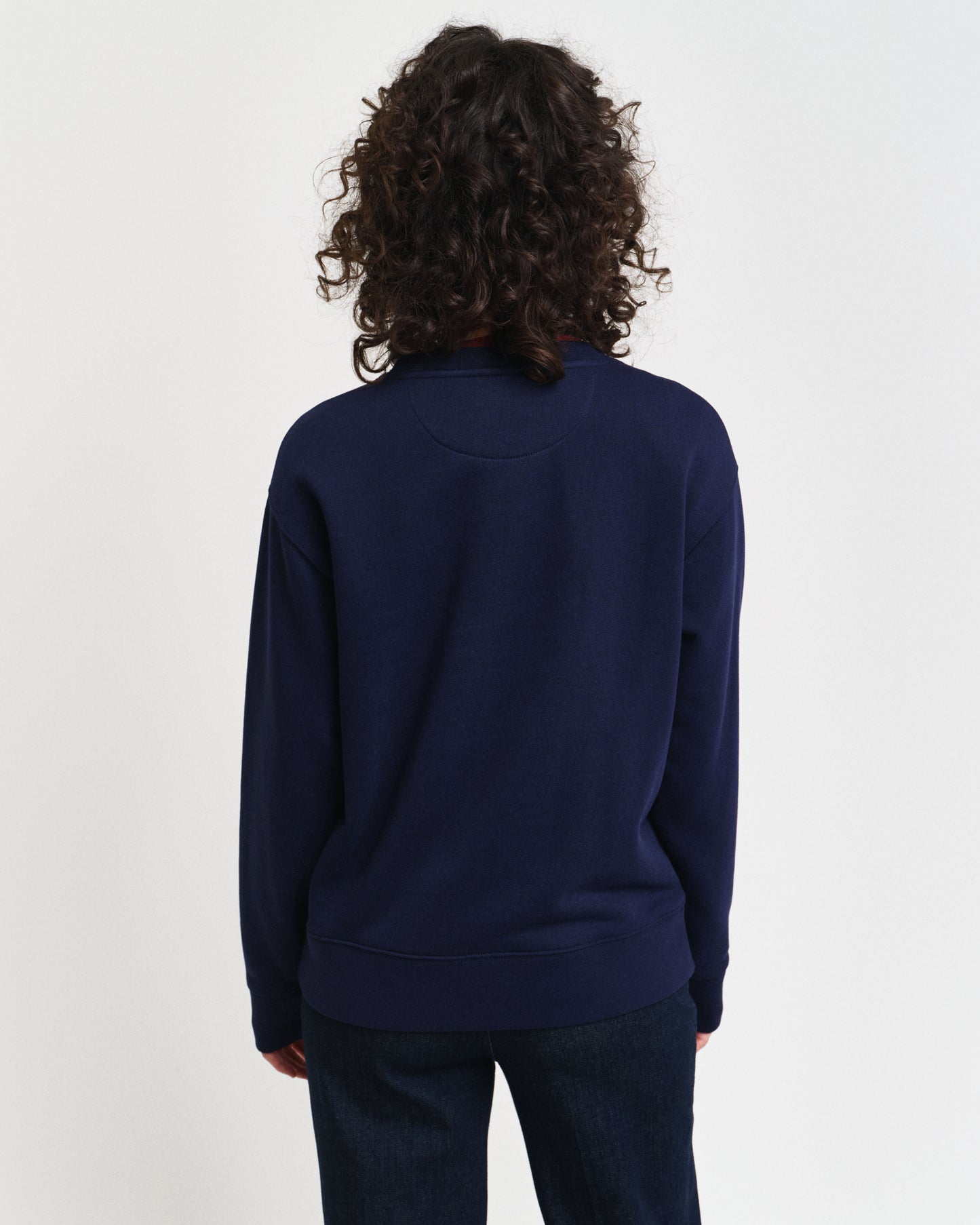 CLASSIC BLUE, G BADGE C-NECK SWEAT, BACK-VIEW BY GANT AU.