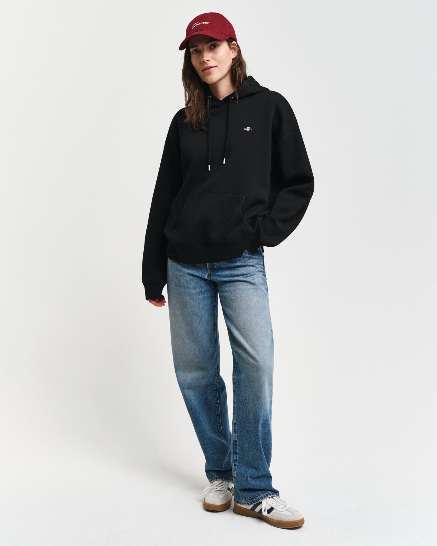 BLACK, SHIELD HOODIE BY GANT AU.