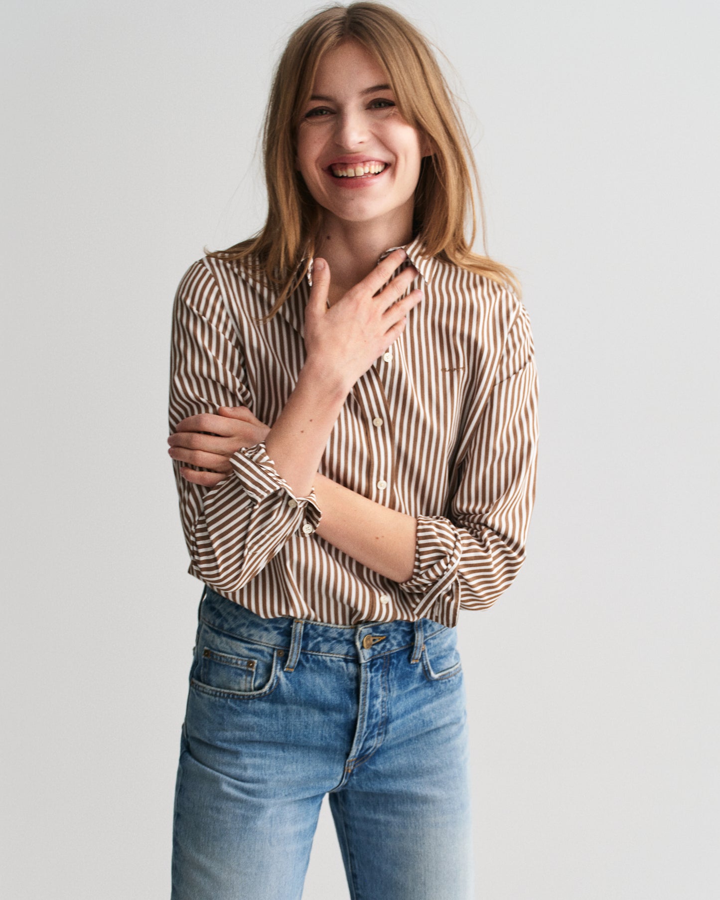 CACAO, REG CLASSIC POPLIN STRIPED SHIRT, FRONT-VIEW BY GANT AU.